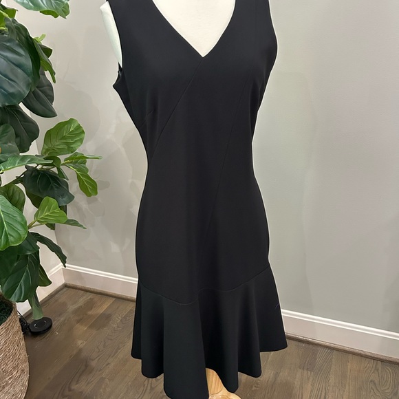 Calvin Klein Dresses & Skirts - Calvin Klein Black Sleeveless V-Neck Midi Dress